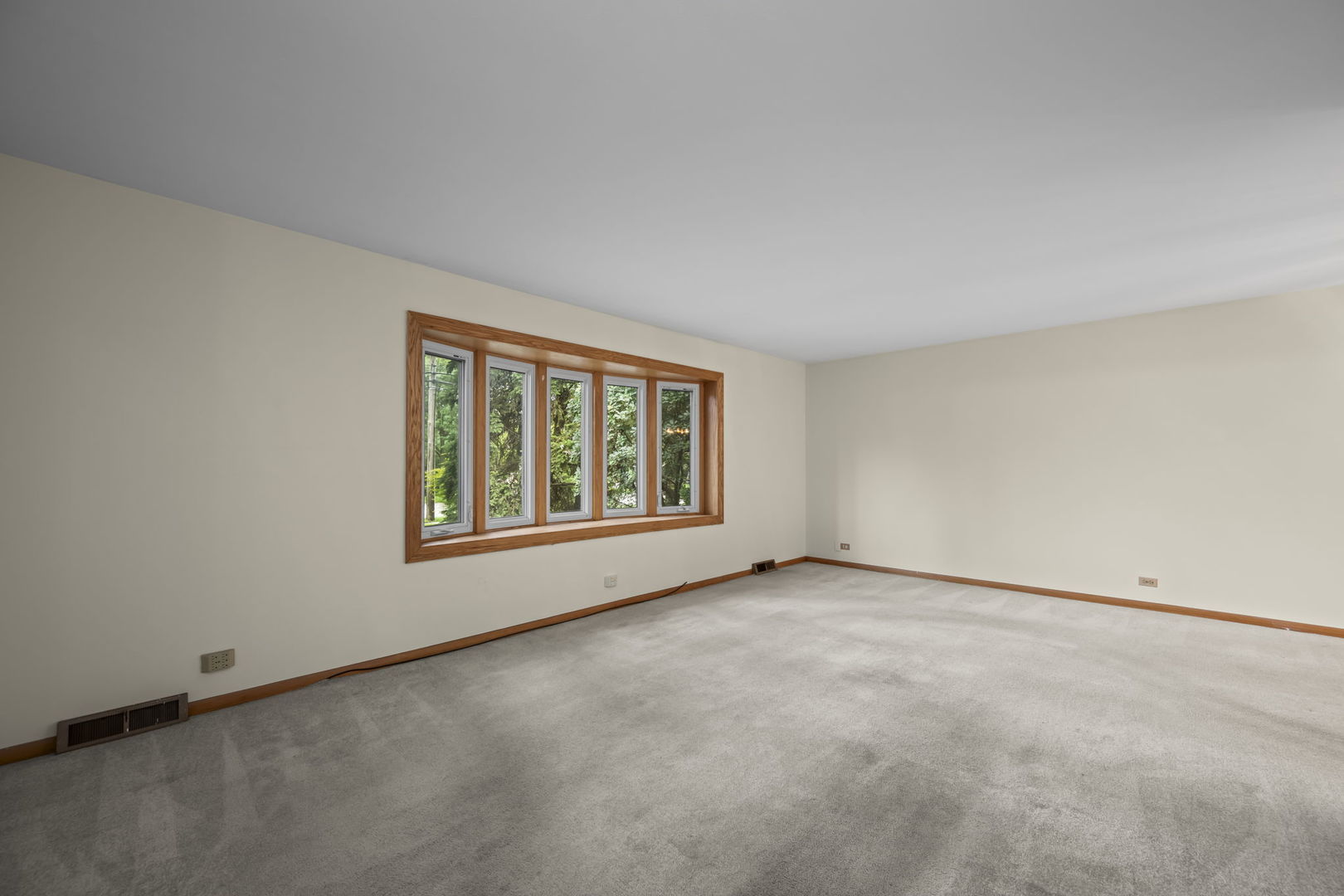1706 E Euclid Avenue Property Photo 4