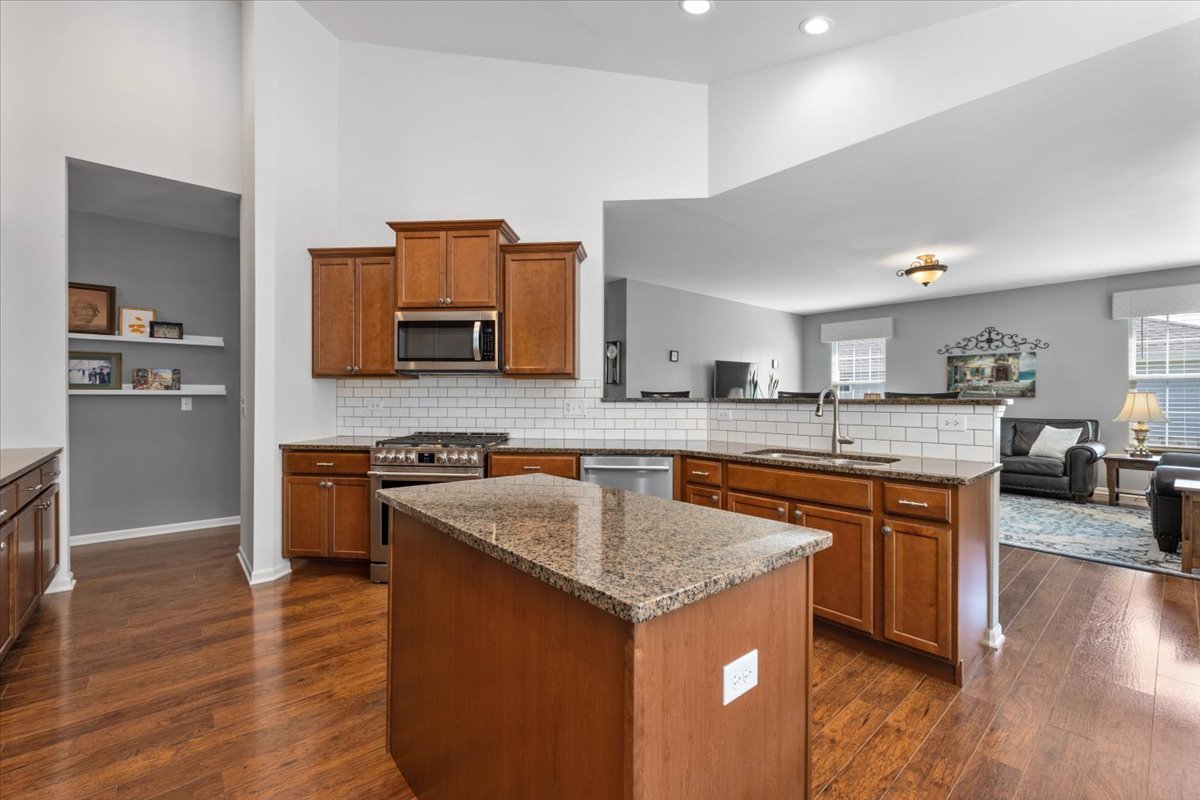 11595 Richmond Lane Property Photo 10
