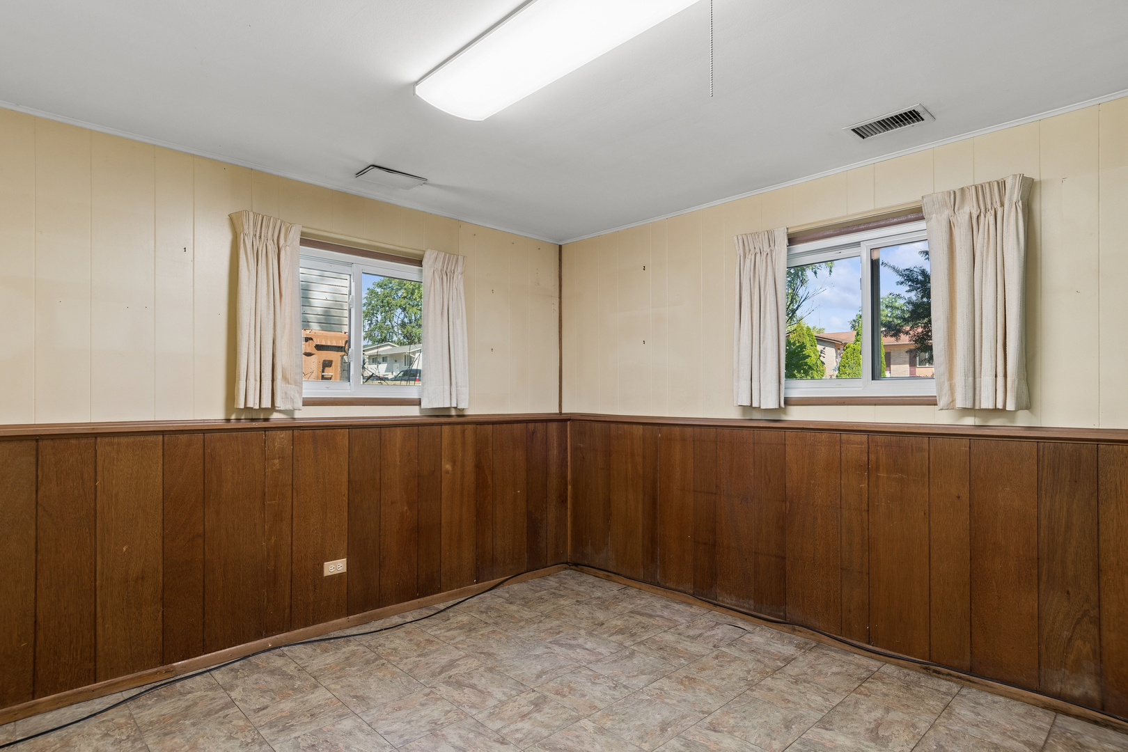 731 Nolan Avenue Property Photo 13