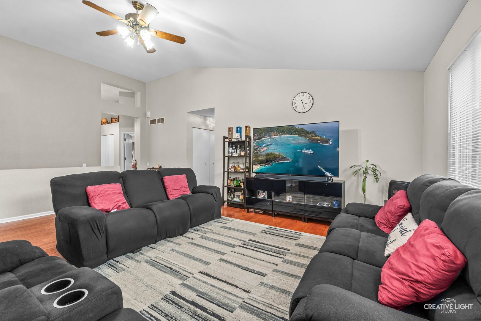 2377 Coral Cove Property Photo 7