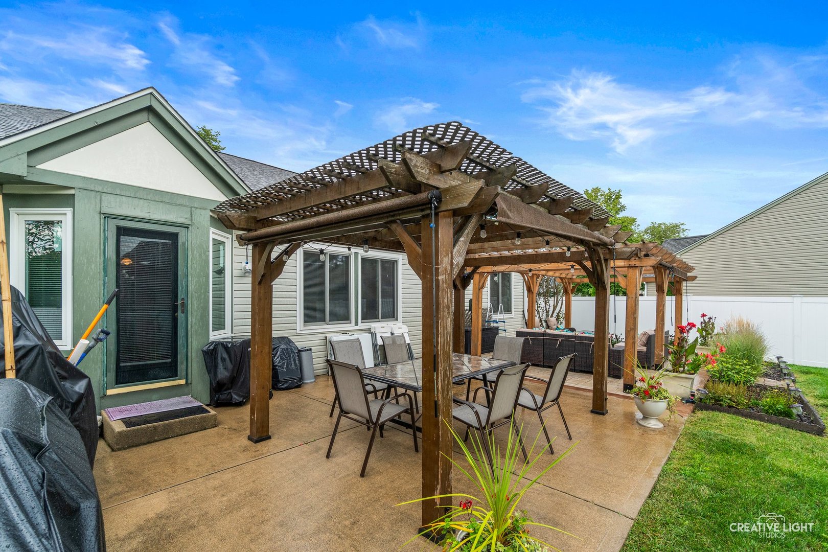 2377 Coral Cove Property Photo 16