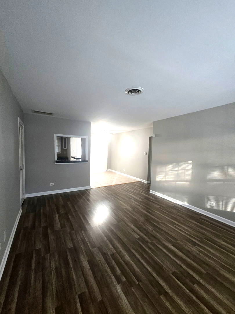 209 Washington Square D Property Photo 3