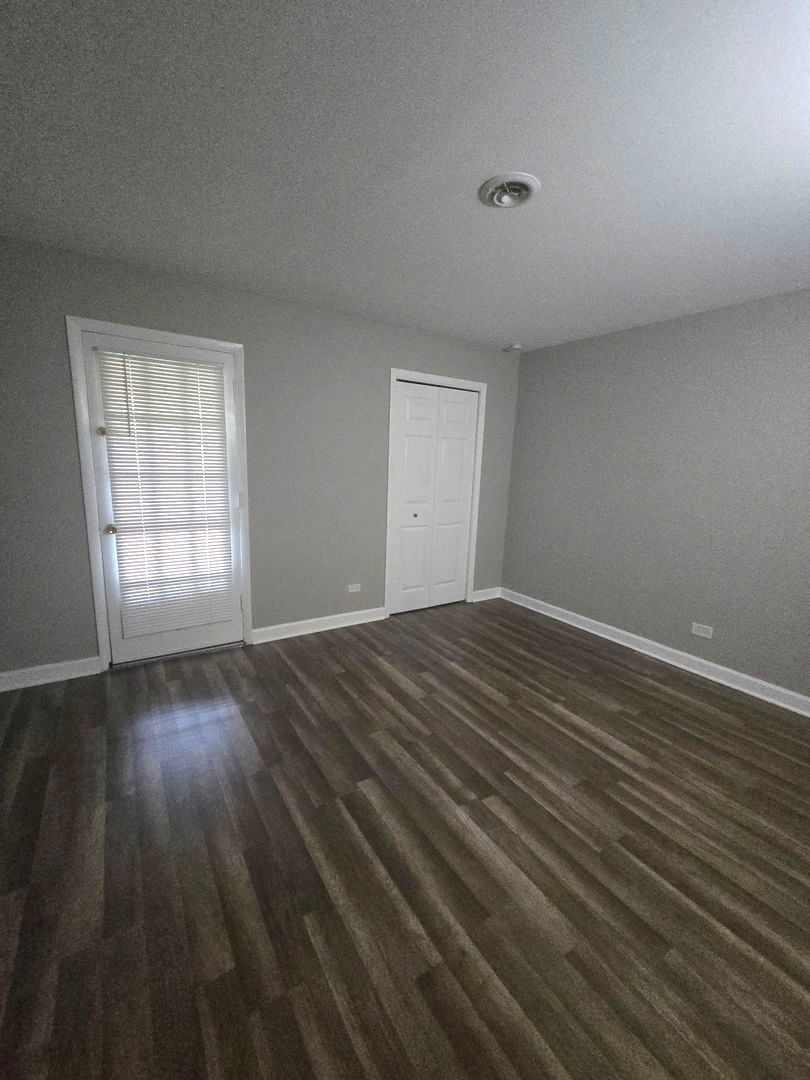 209 Washington Square D Property Photo 8