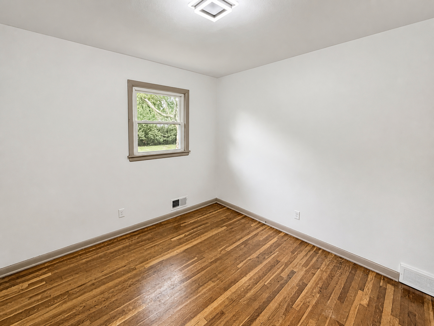 3327 Thelma Street Property Photo 19