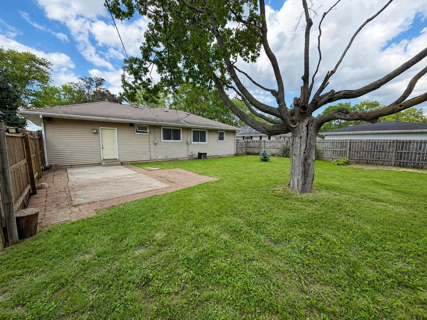3327 Thelma Street Property Photo 35