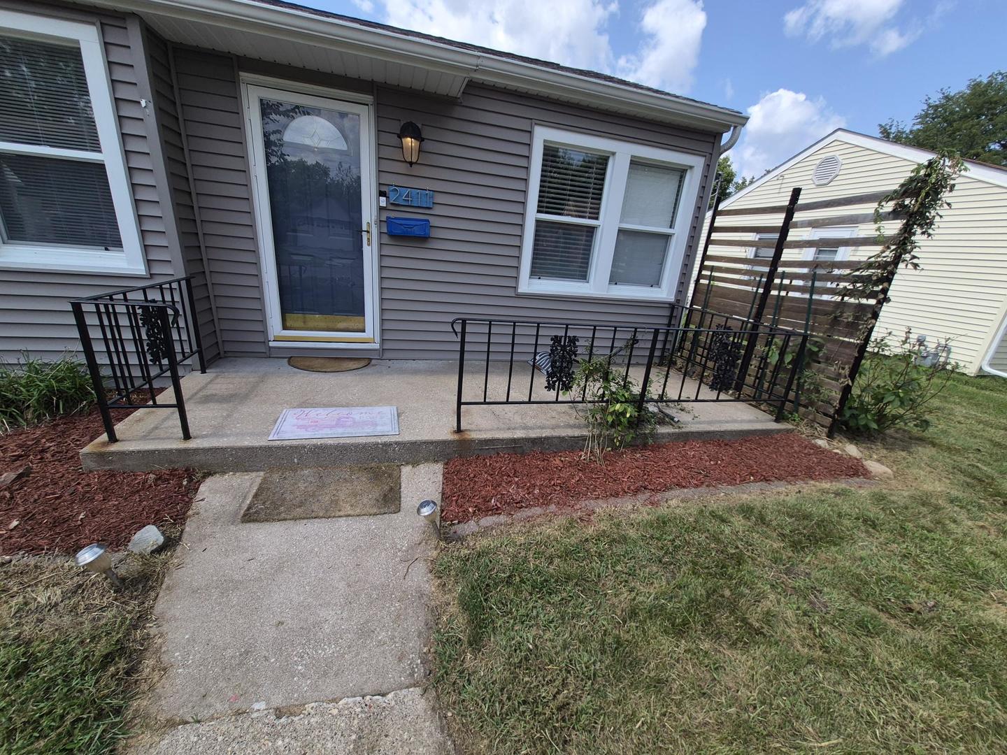 2411 29 Street Property Photo 5