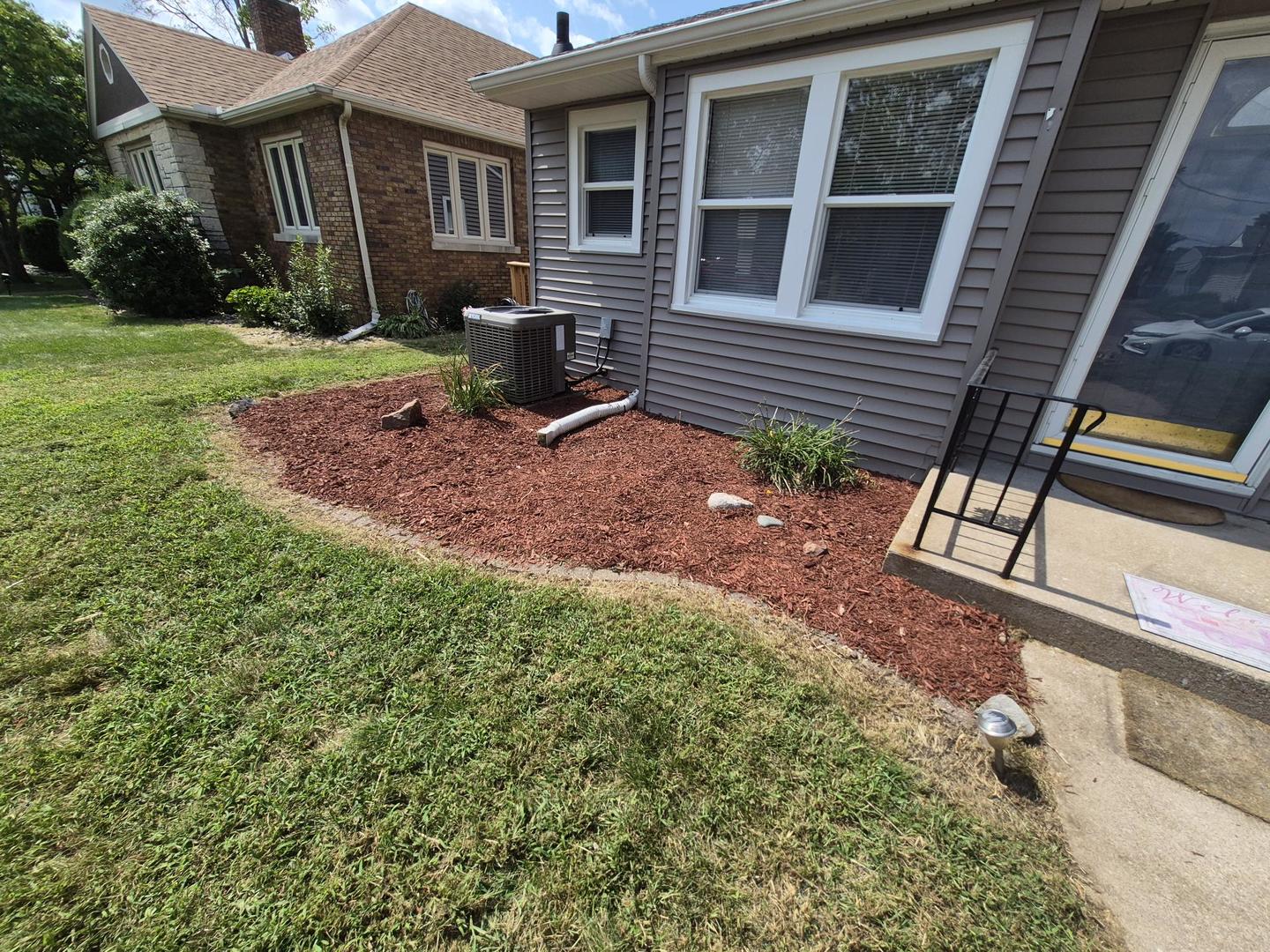 2411 29 Street Property Photo 6