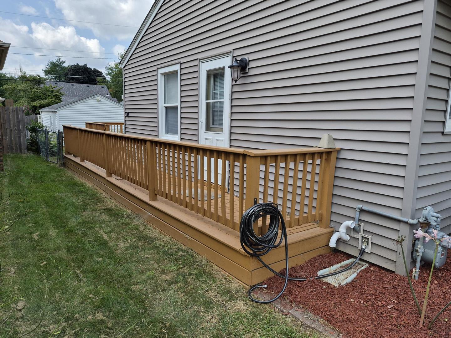 2411 29 Street Property Photo 9