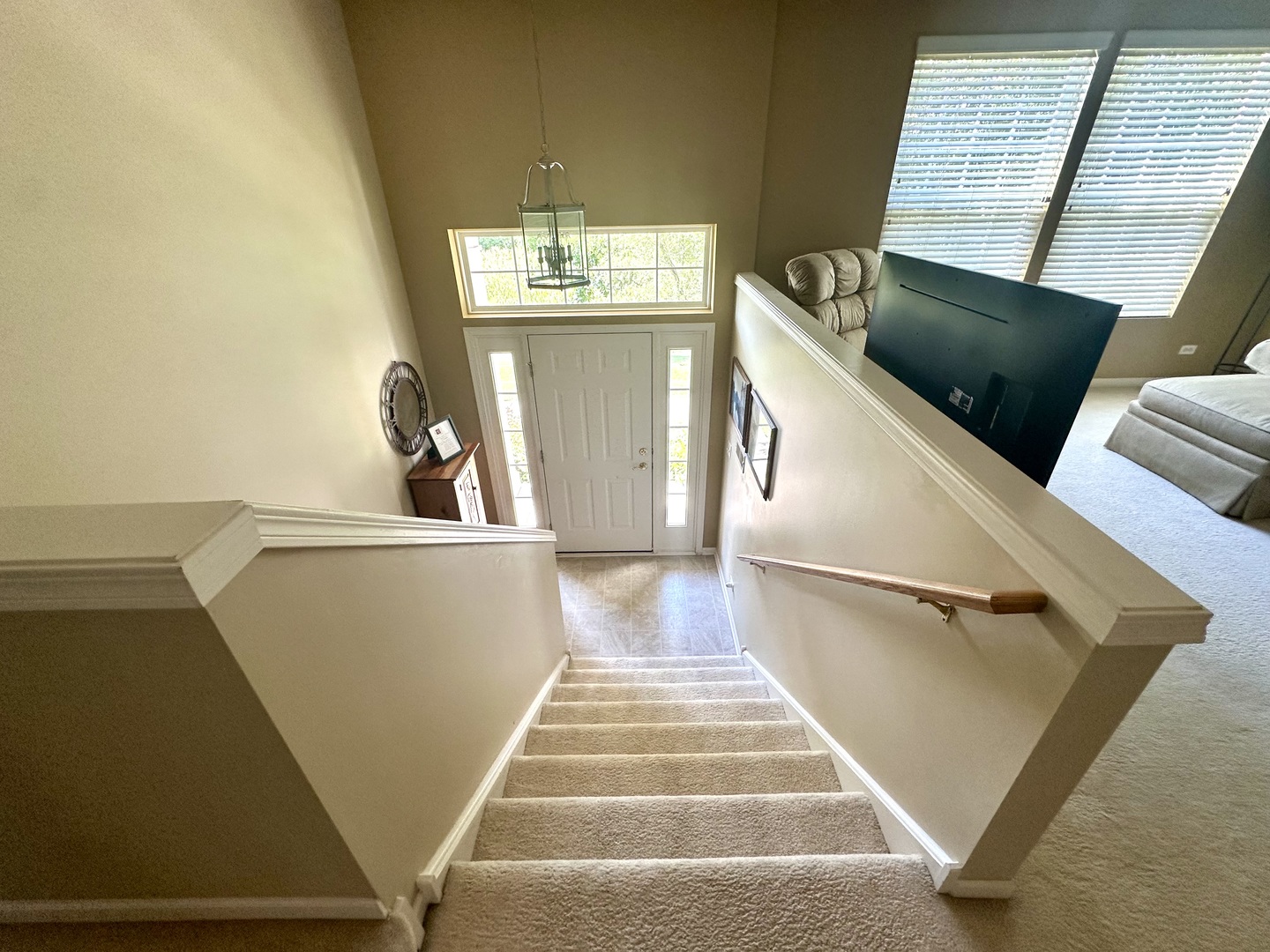 2482 Anna Way Property Photo 4