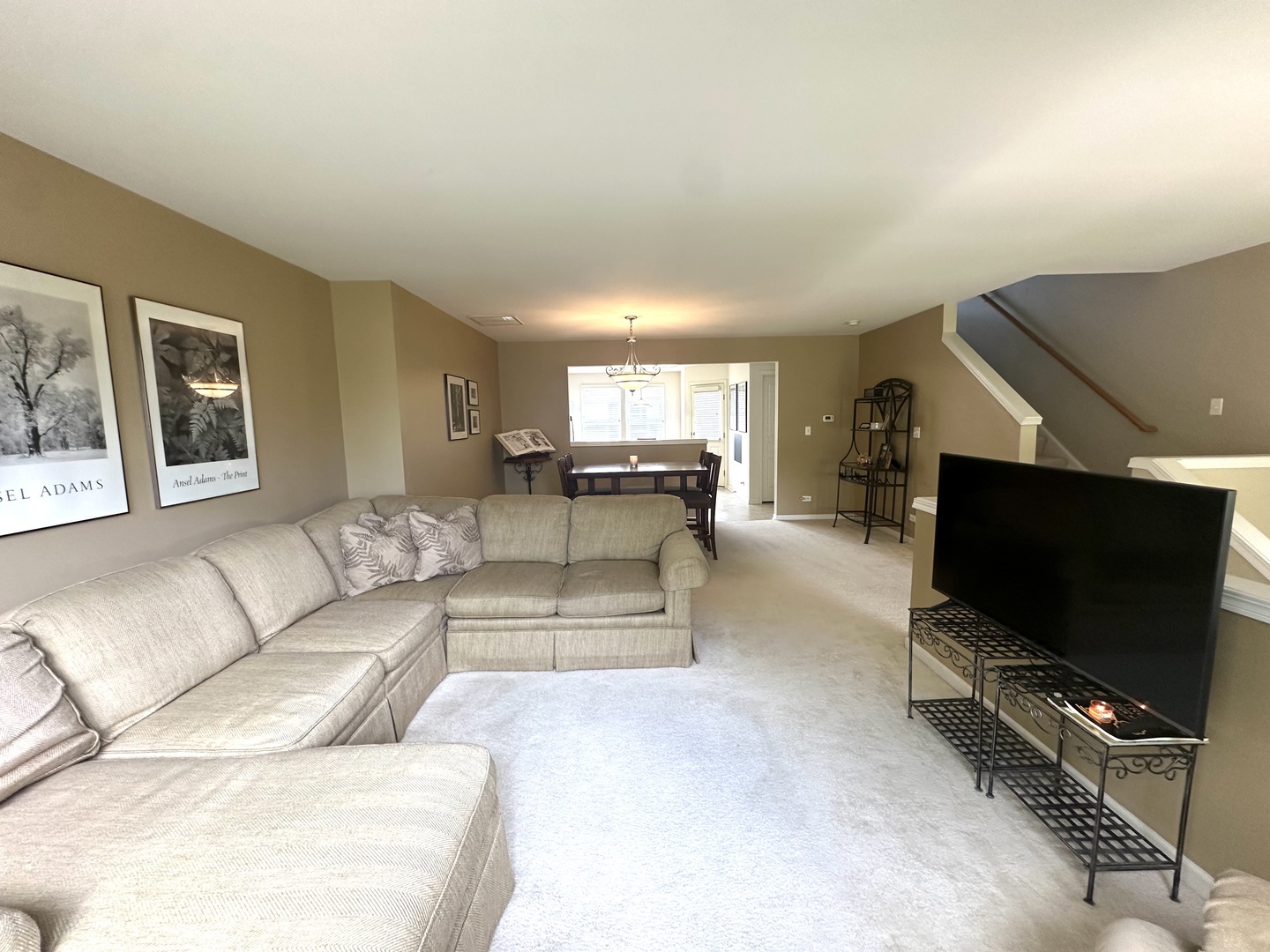 2482 Anna Way Property Photo 5