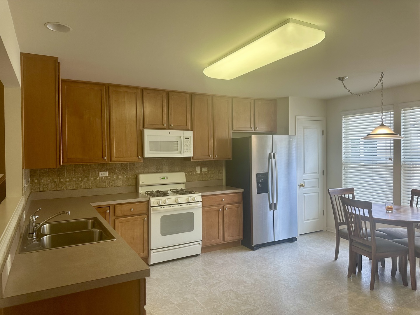 2482 Anna Way Property Photo 7