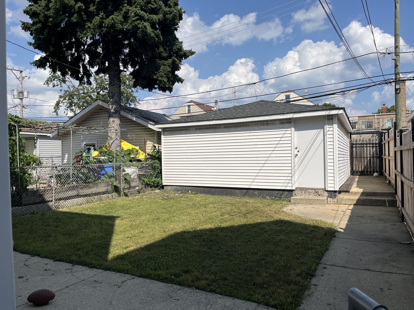 4345 S Artesian Avenue 1 Property Photo 2