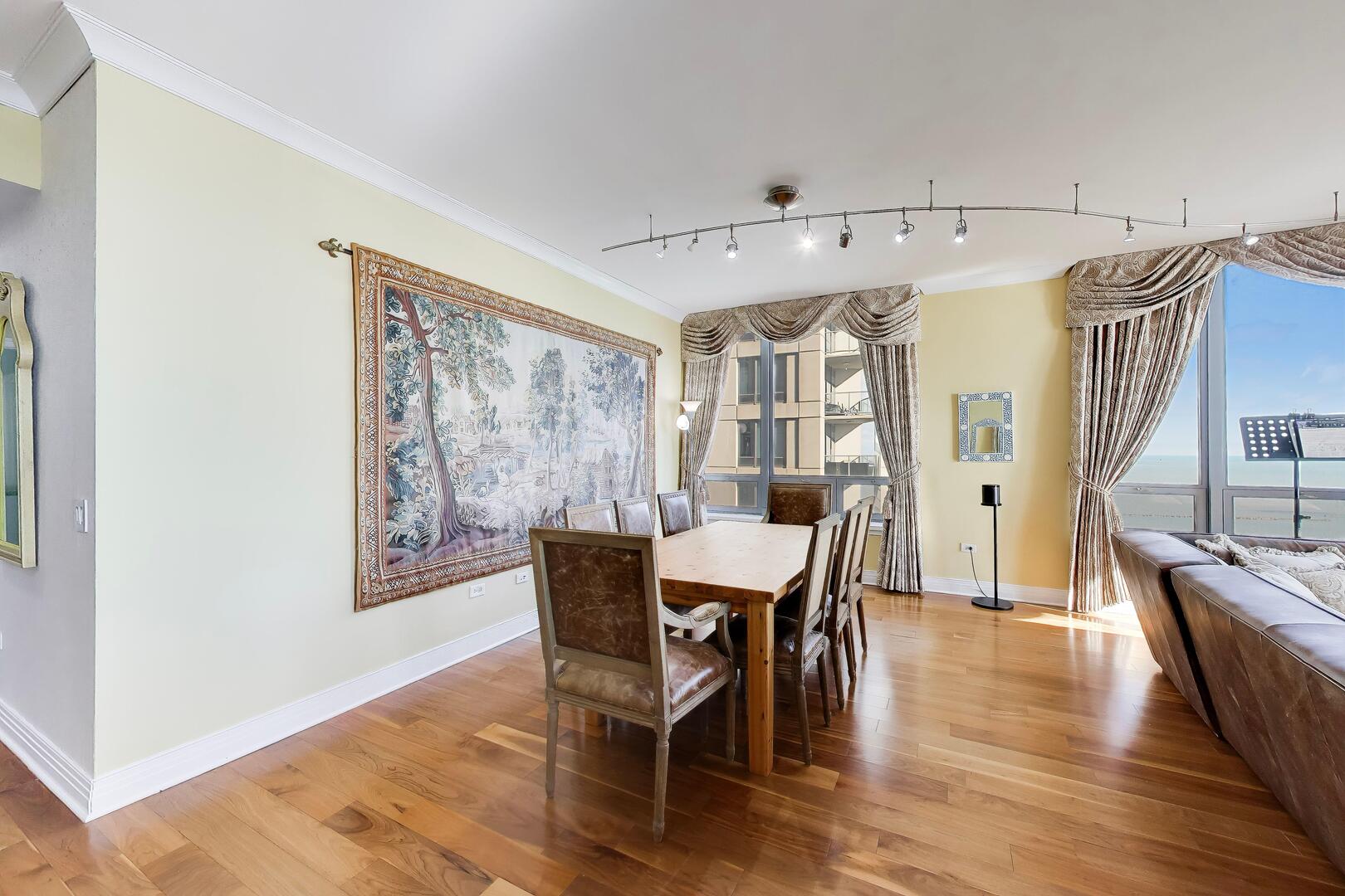 600 N Lake Shore Drive 3011 Property Photo 11