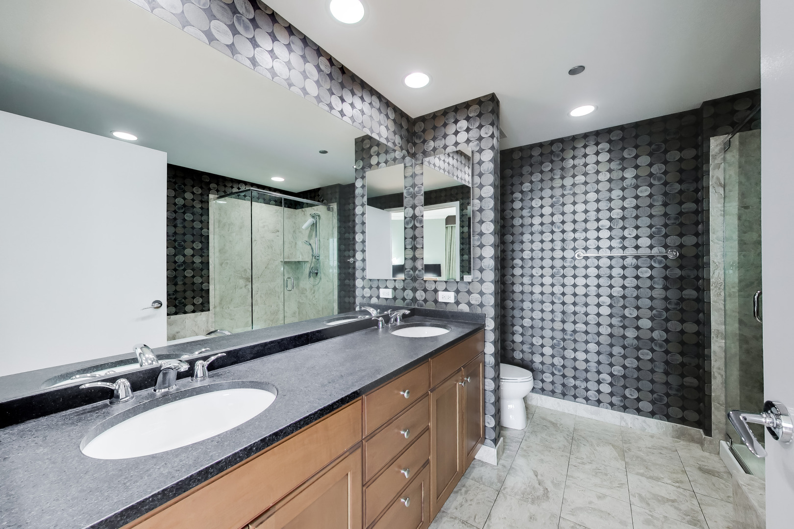 600 N Lake Shore Drive 3011 Property Photo 25