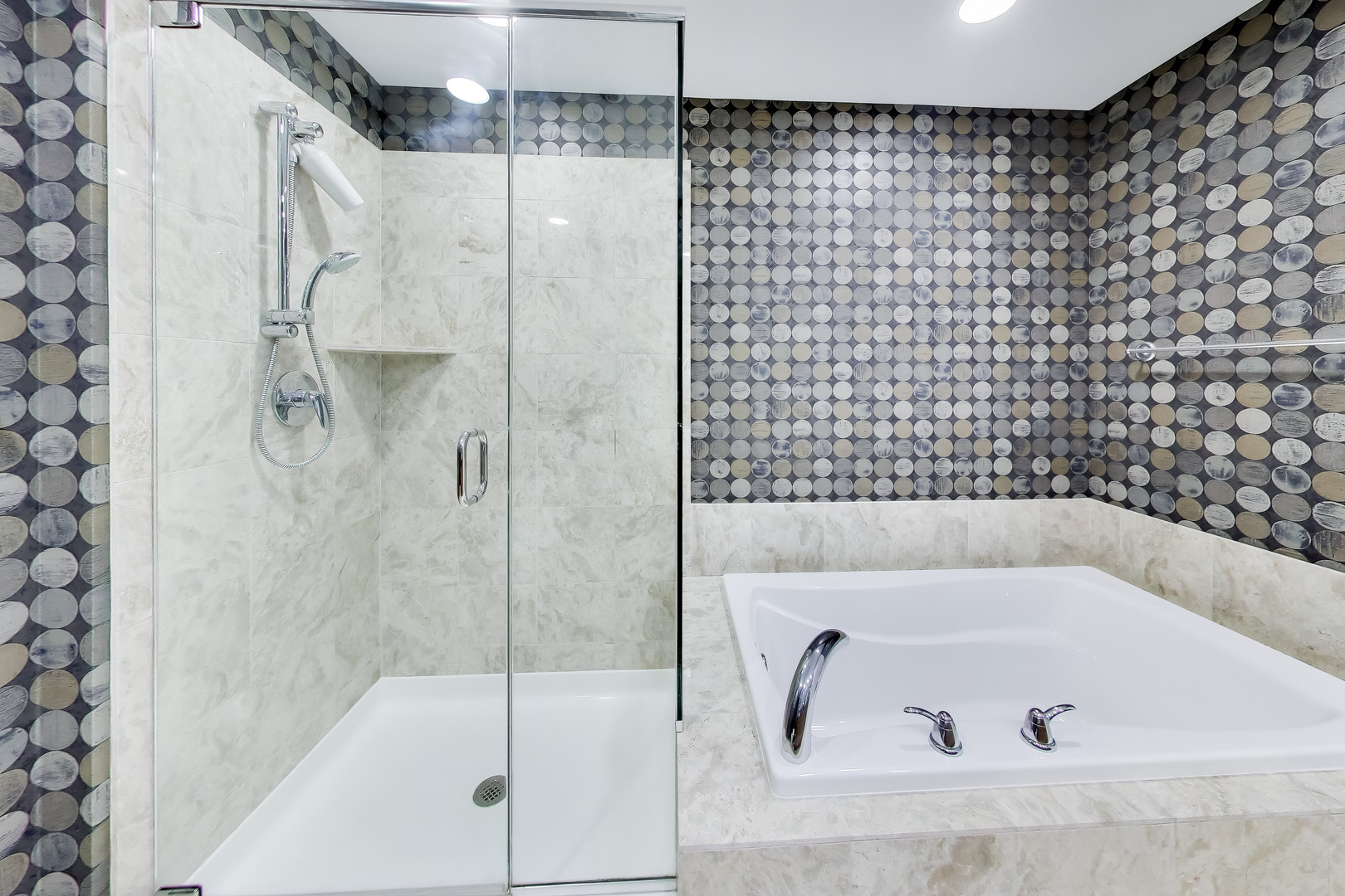 600 N Lake Shore Drive 3011 Property Photo 26