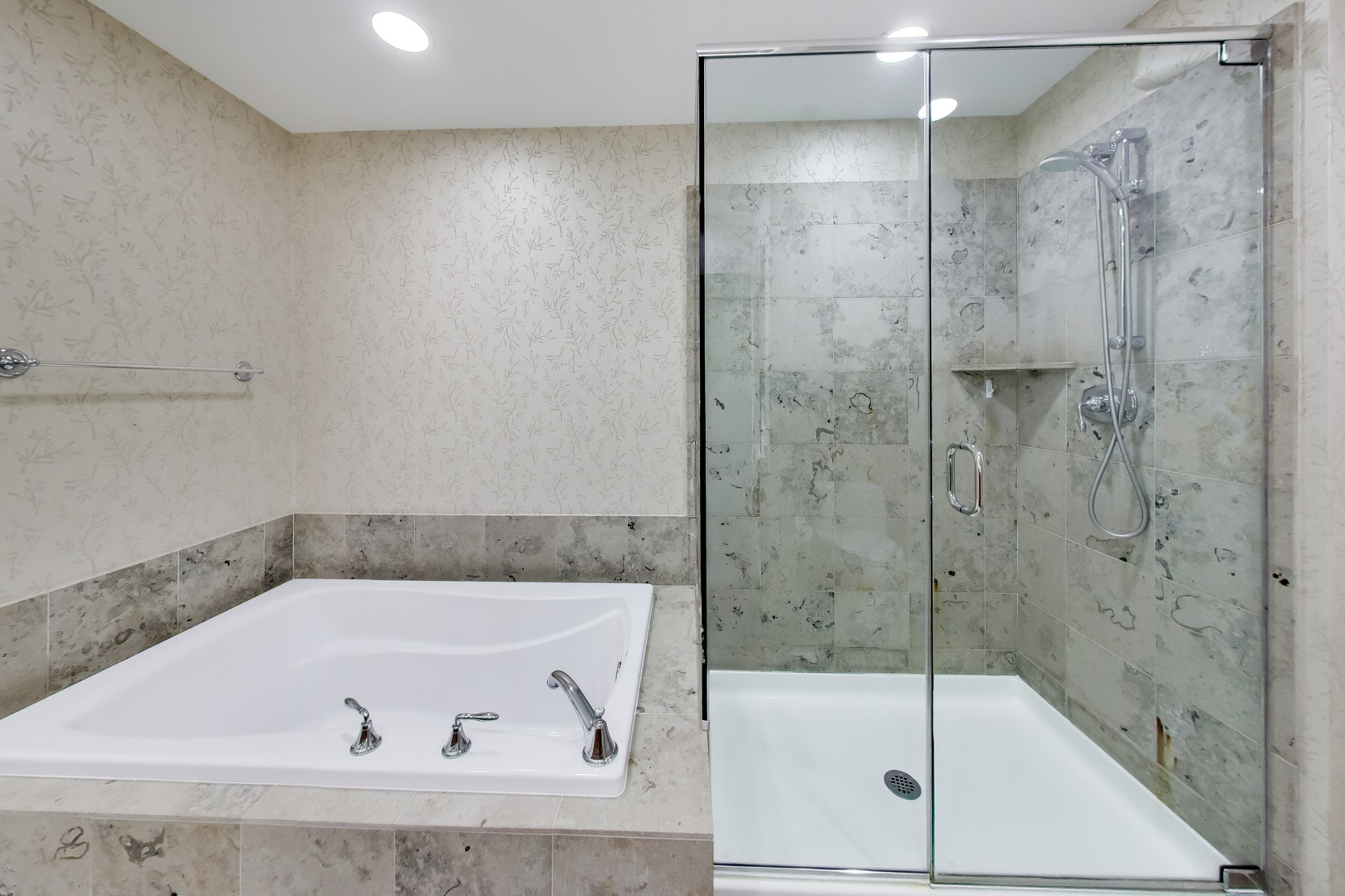 600 N Lake Shore Drive 3011 Property Photo 31