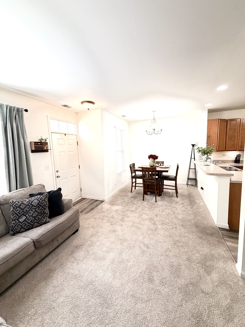 185 Springbrook Trail Property Photo 4