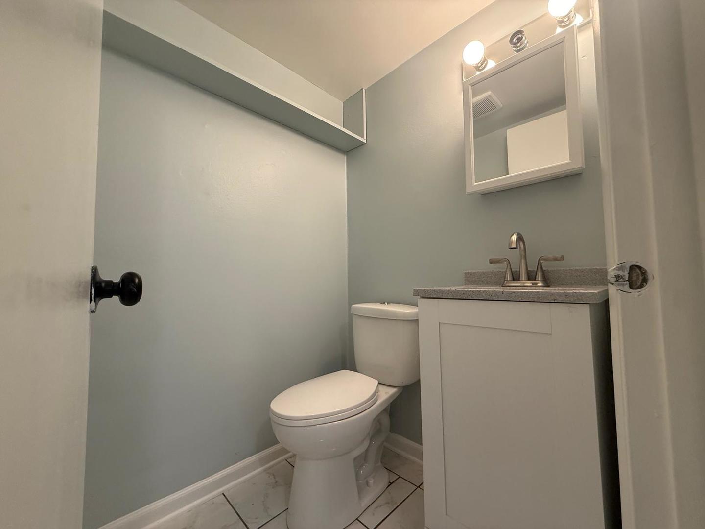 1305 Kingsbury Drive E Property Photo 7