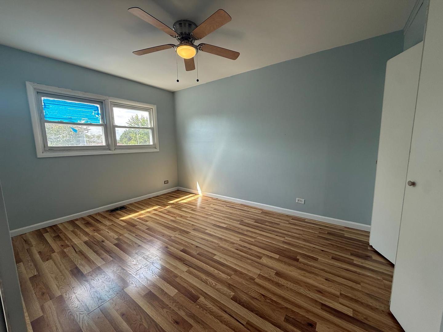 1305 Kingsbury Drive E Property Photo 8
