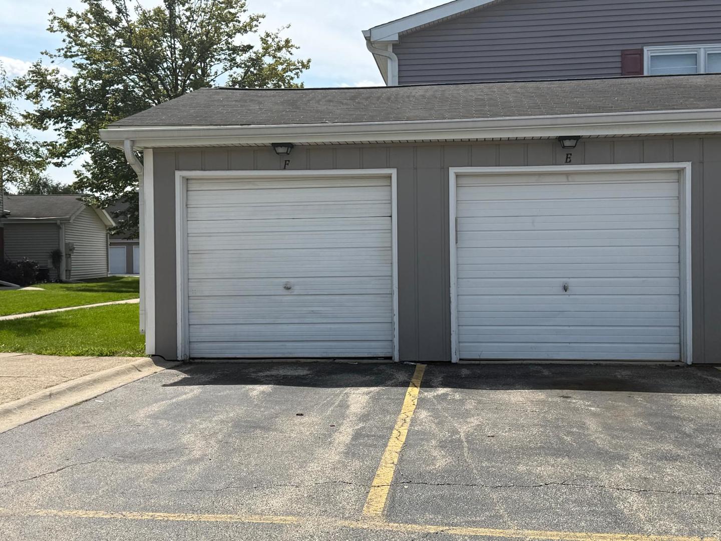 1305 Kingsbury Drive E Property Photo 13
