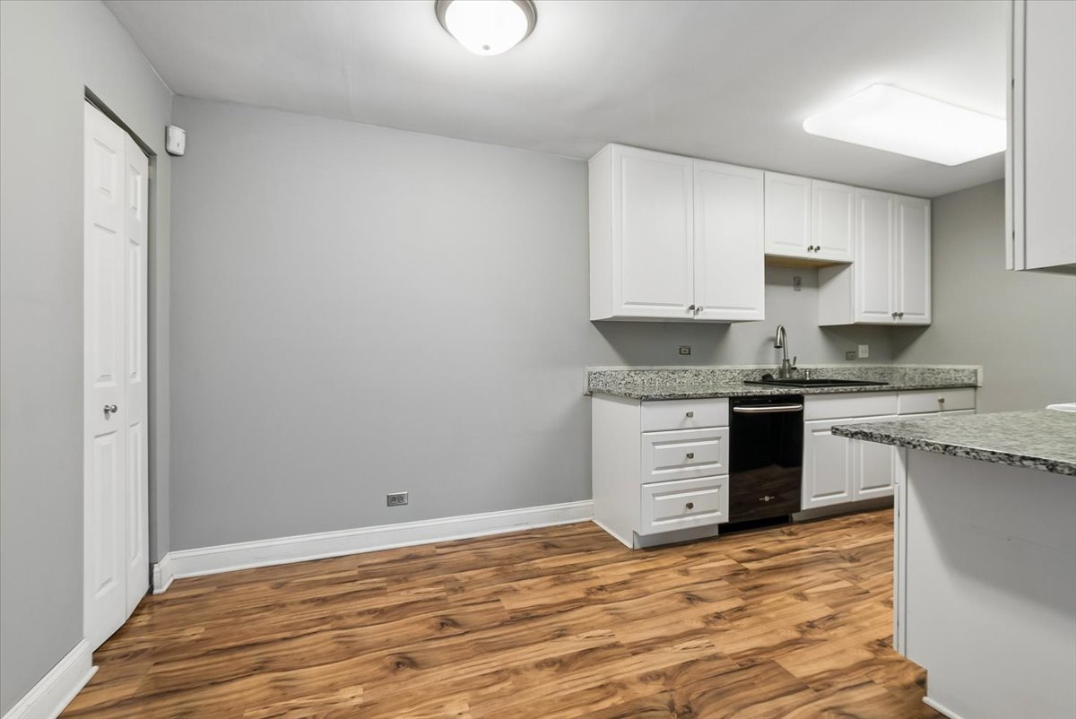 441 Park Ridge Lane G Property Photo 4