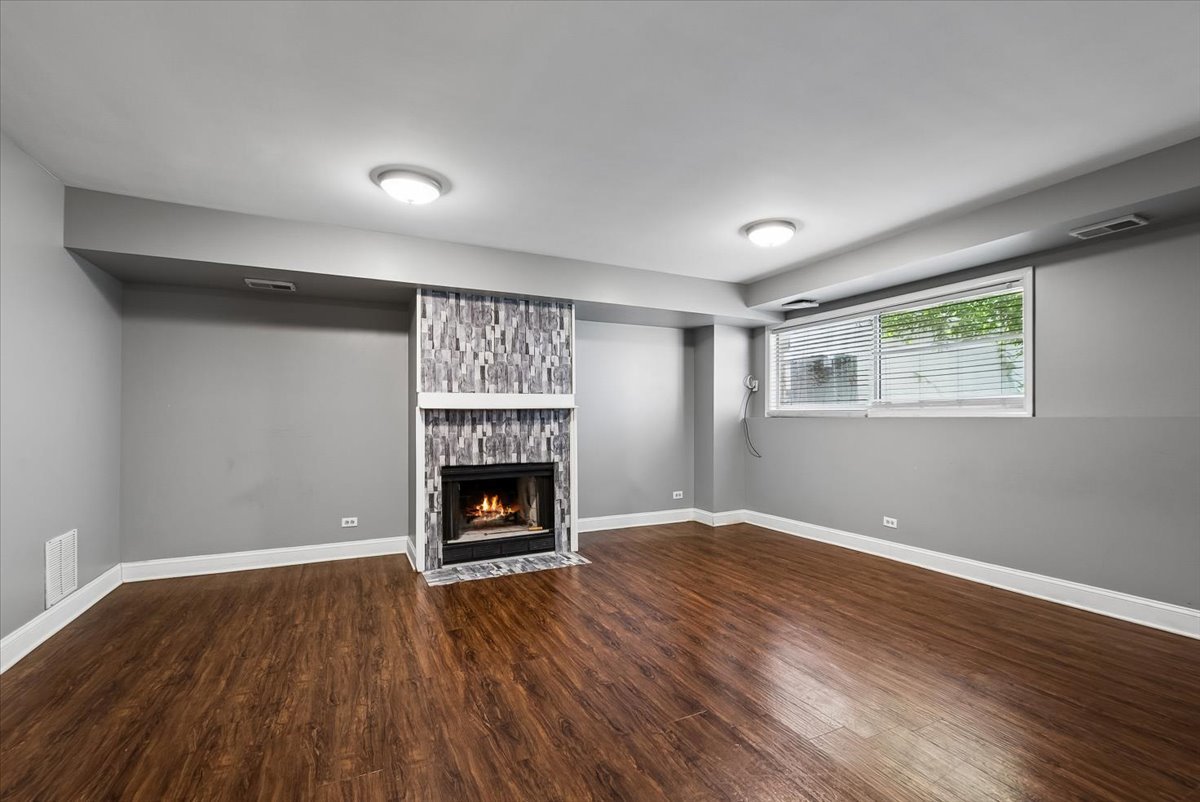 441 Park Ridge Lane G Property Photo 5