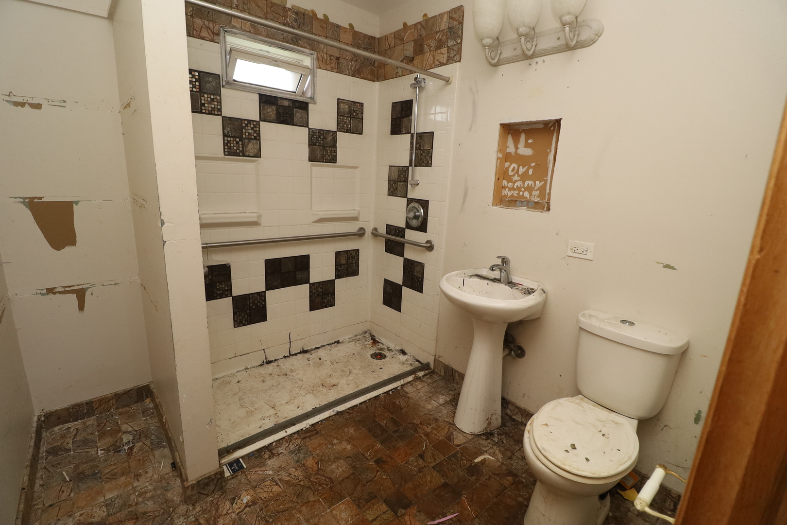 234 N 3rd Avenue Property Photo 16