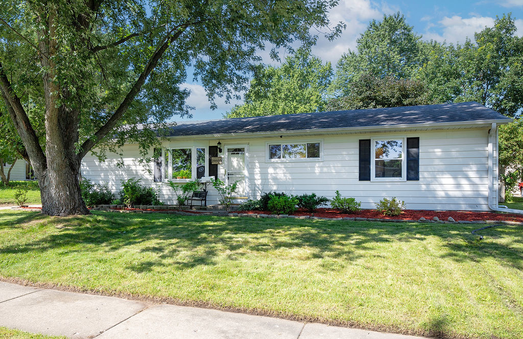 18660 W Highfield Drive Property Photo 1