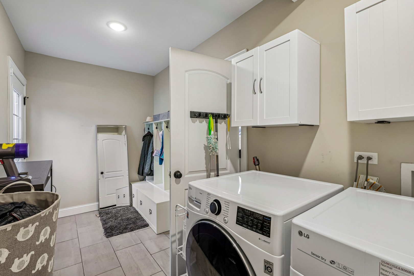 743 S Lombard Avenue Property Photo 10