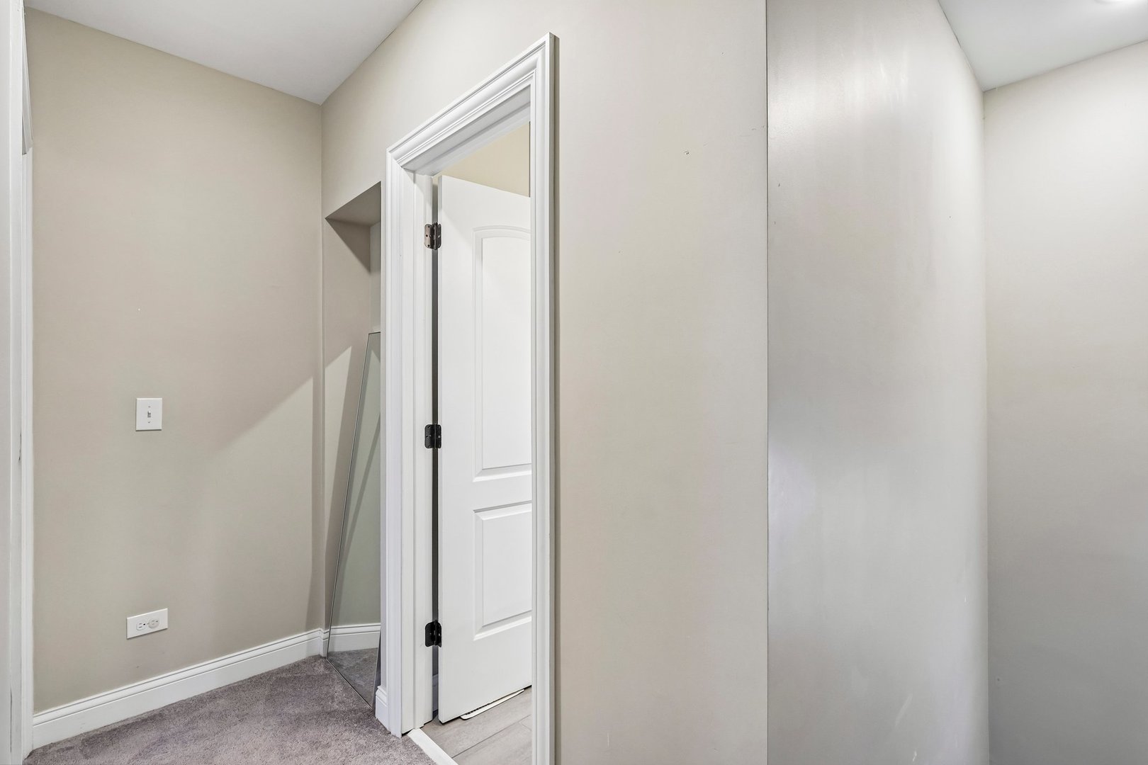 743 S Lombard Avenue Property Photo 12