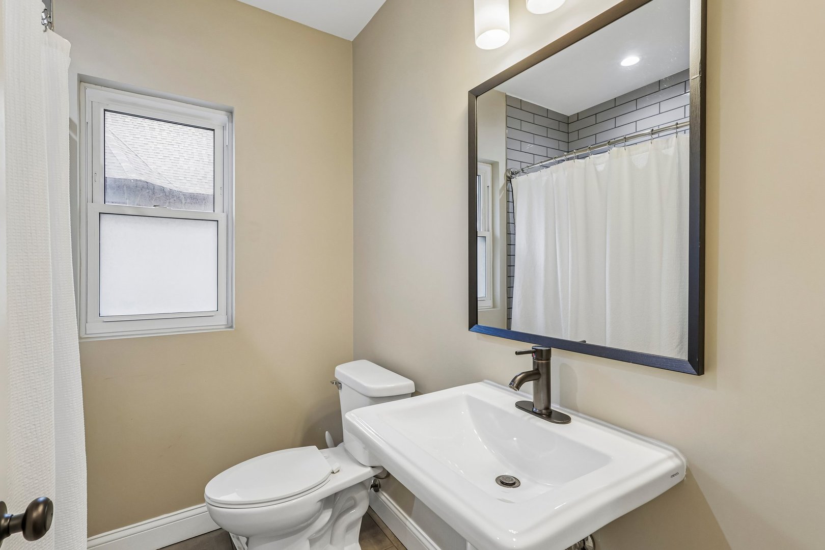 743 S Lombard Avenue Property Photo 19