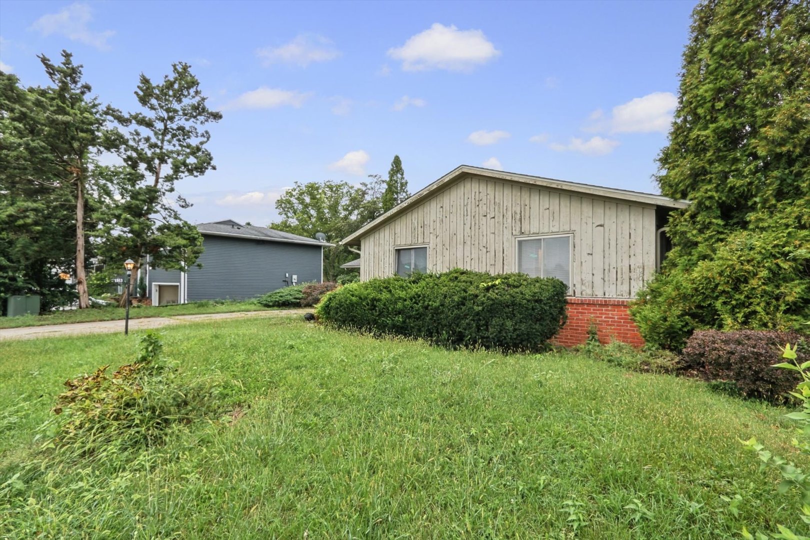 1913 Moraine Drive Property Photo 3