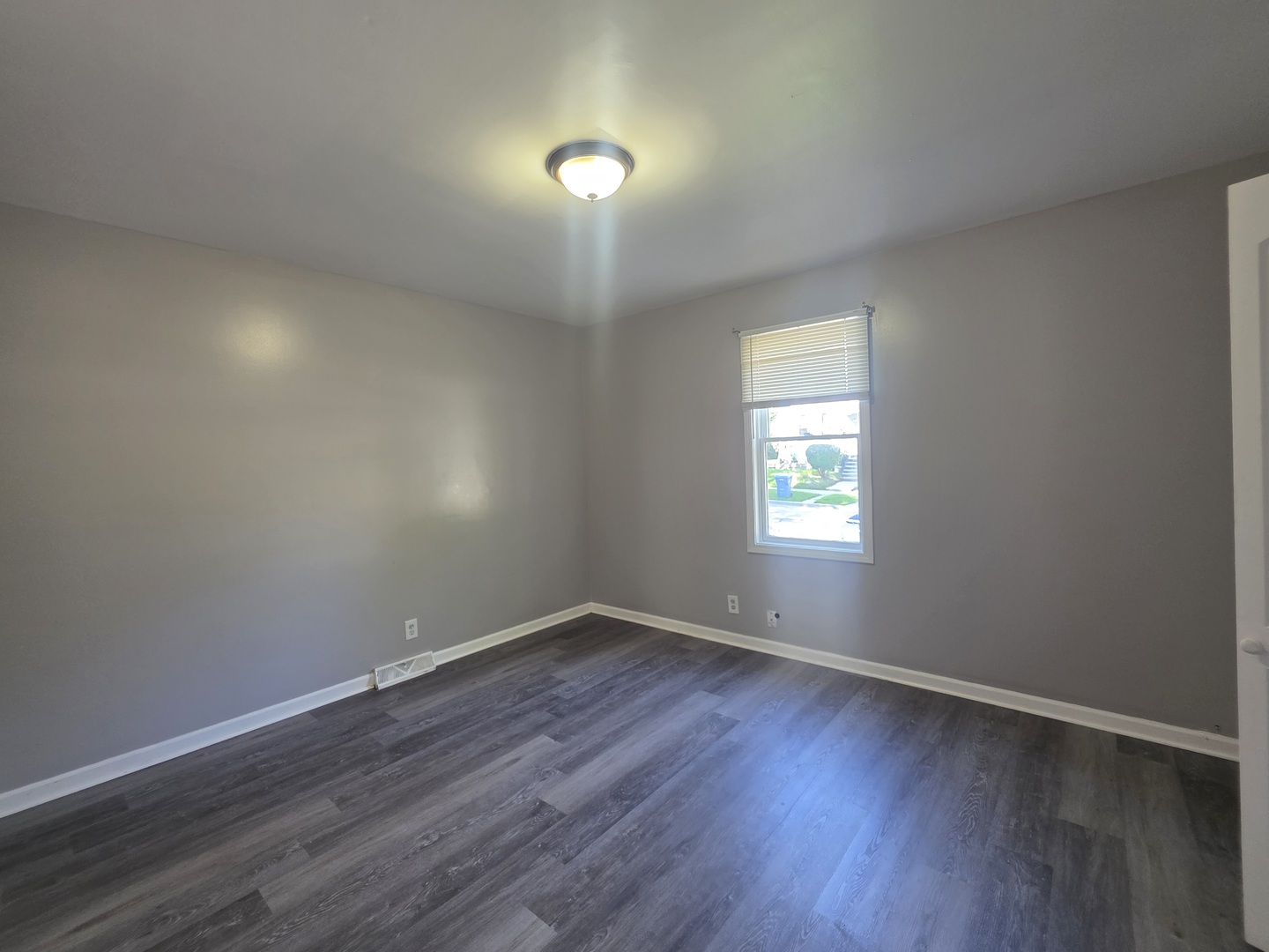 205 S Park Avenue Property Photo 3