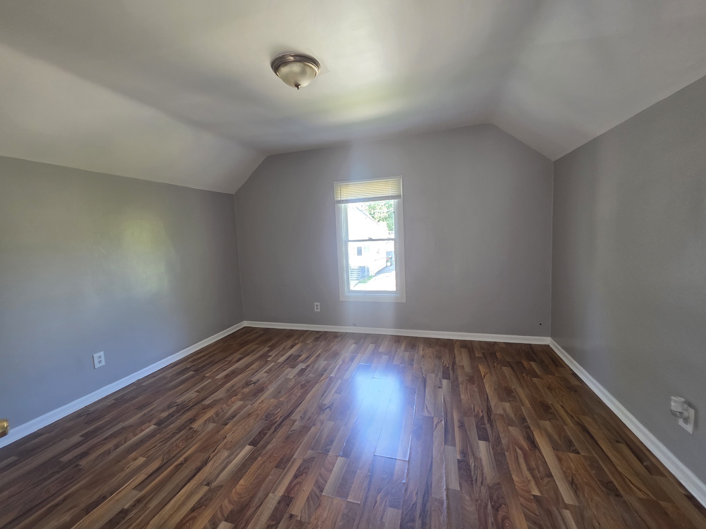 205 S Park Avenue Property Photo 8