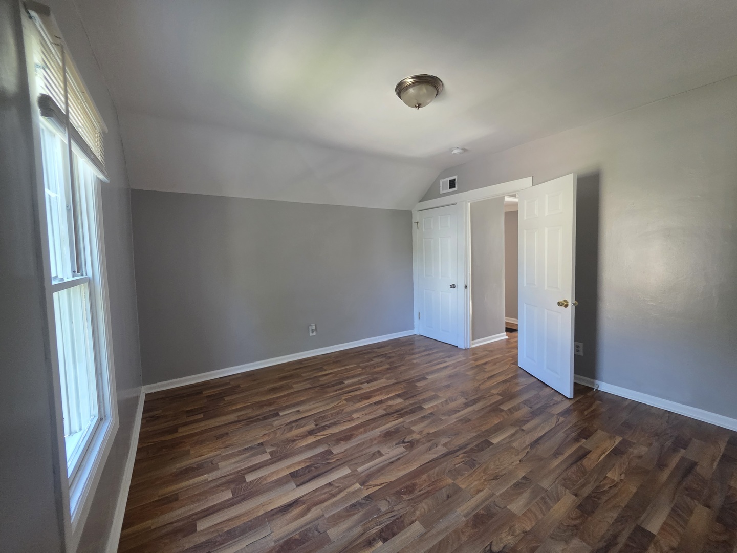 205 S Park Avenue Property Photo 9