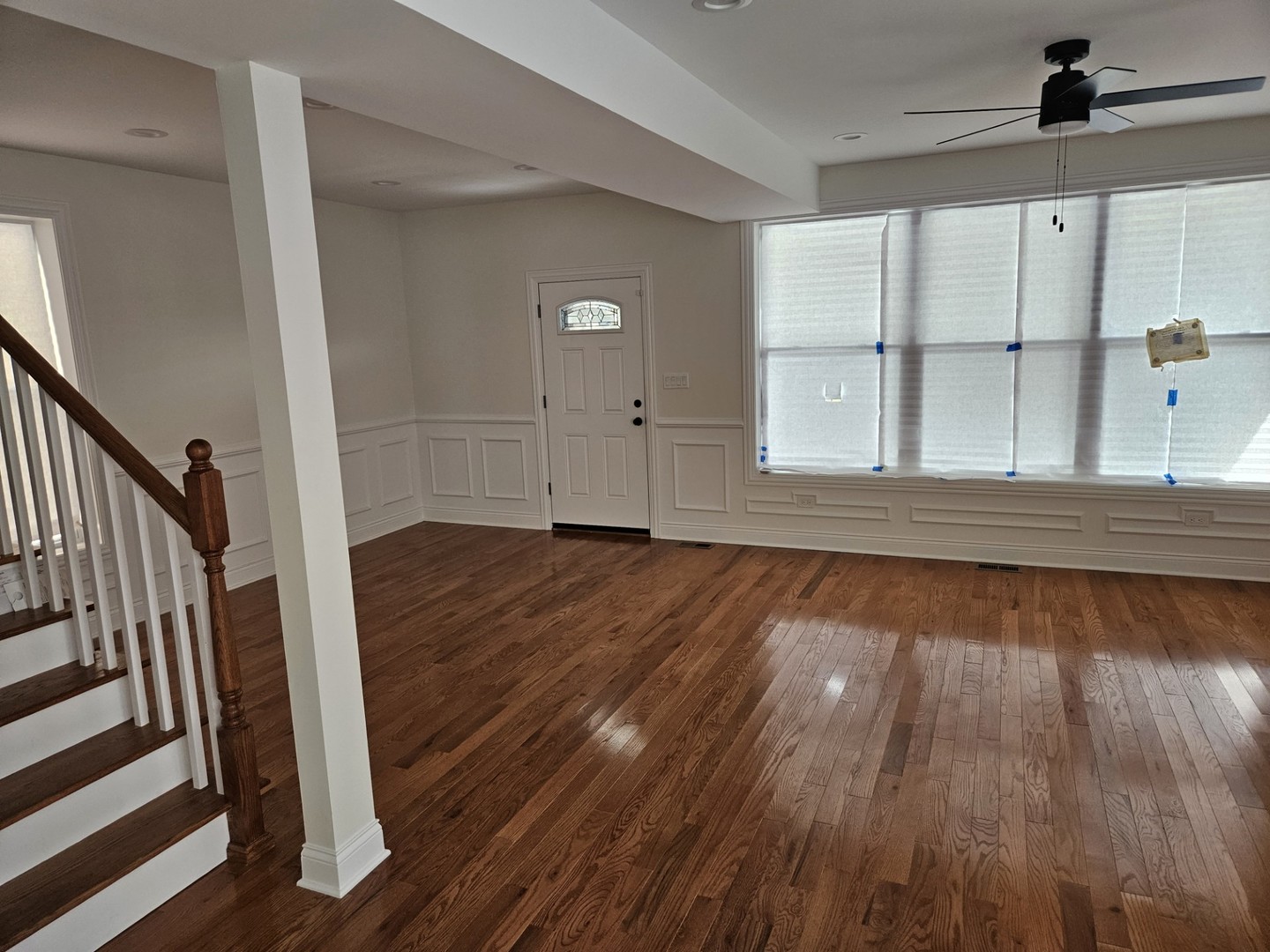 7718 S King Drive Property Photo 2