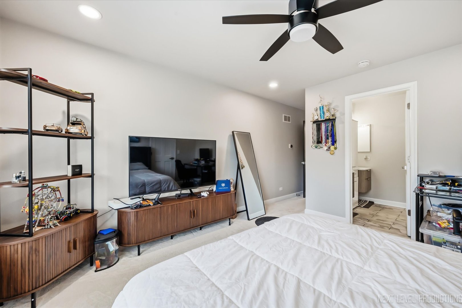 4070 Meadow View Drive Property Photo 35