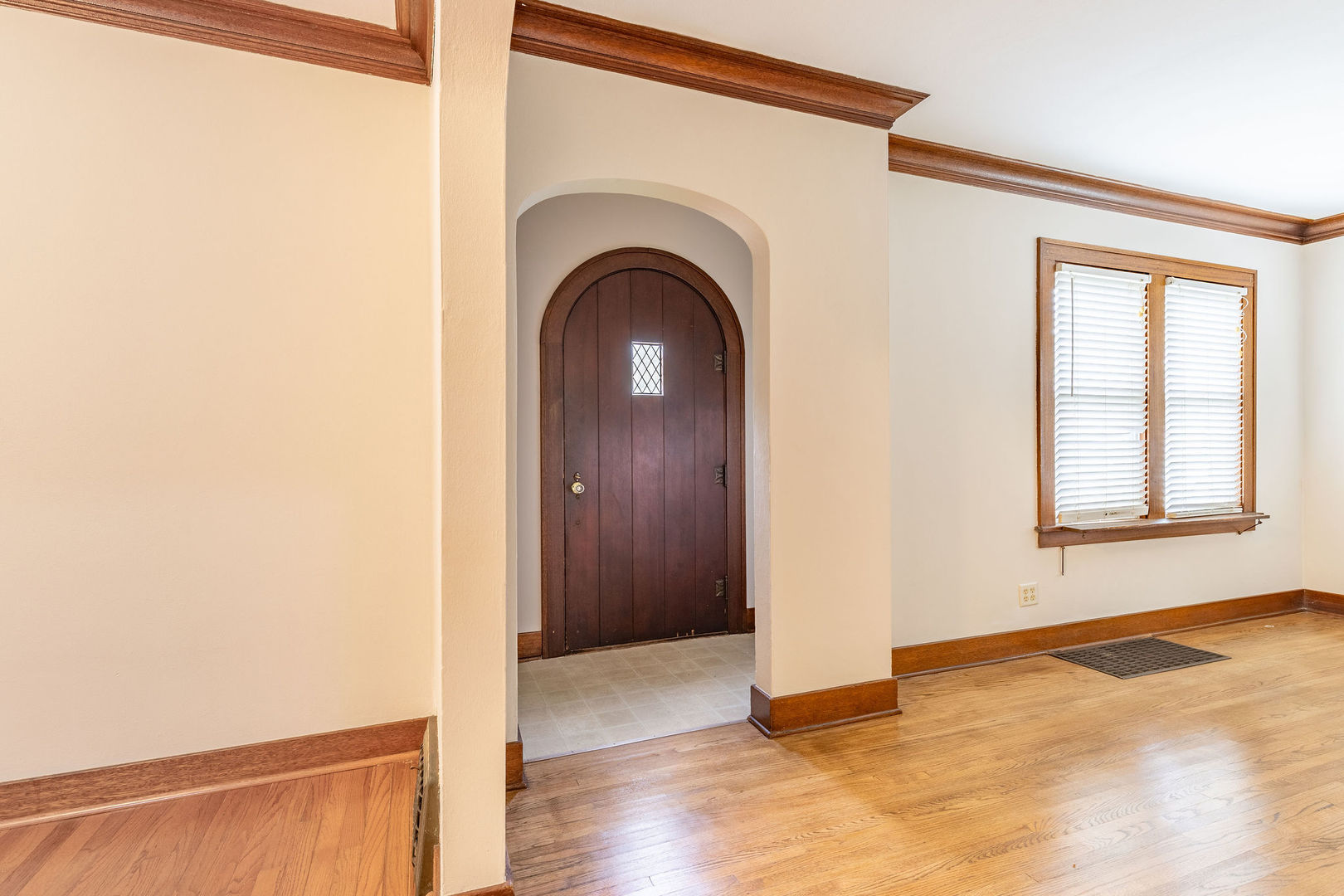 869 Shuler Street Property Photo 2