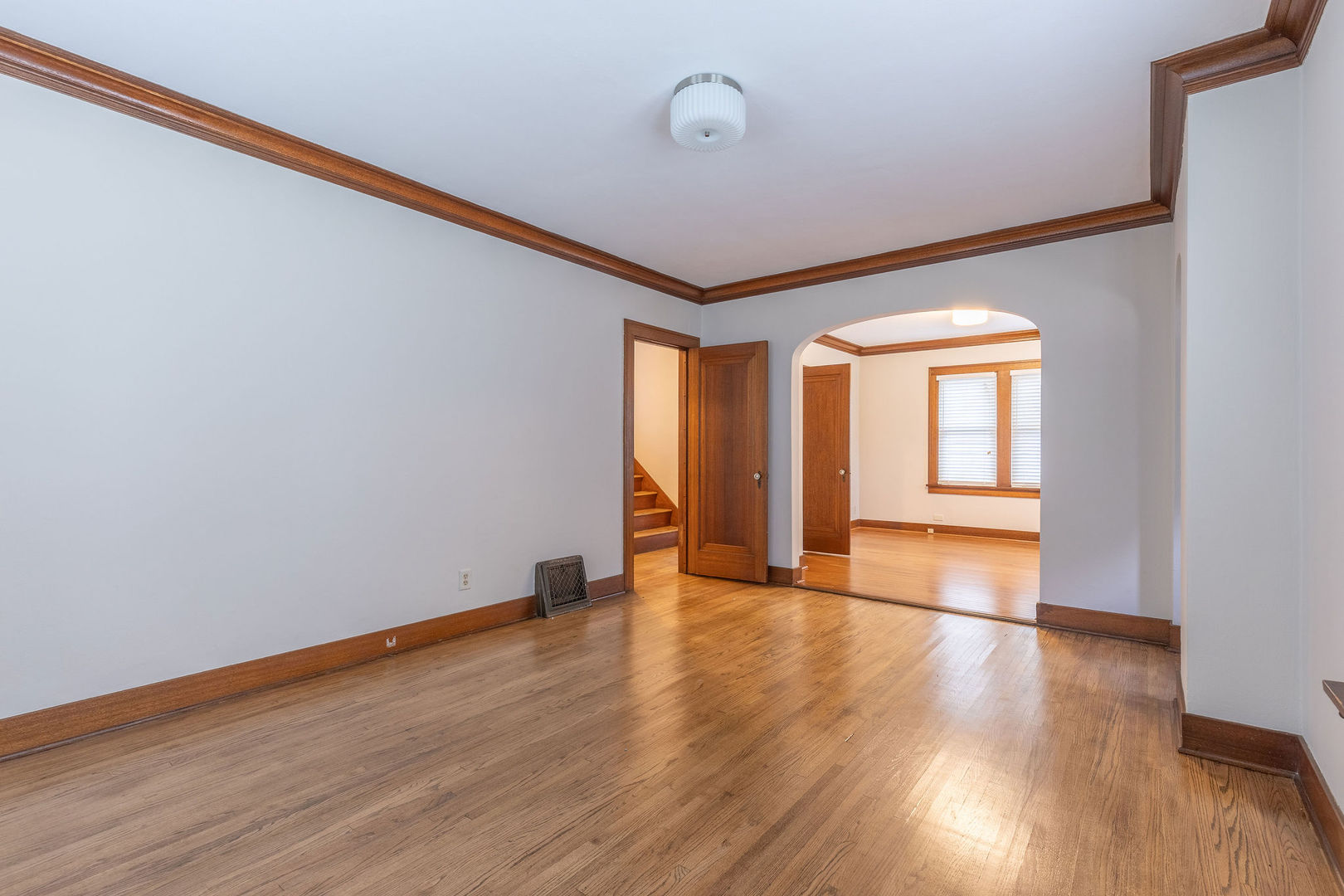 869 Shuler Street Property Photo 3