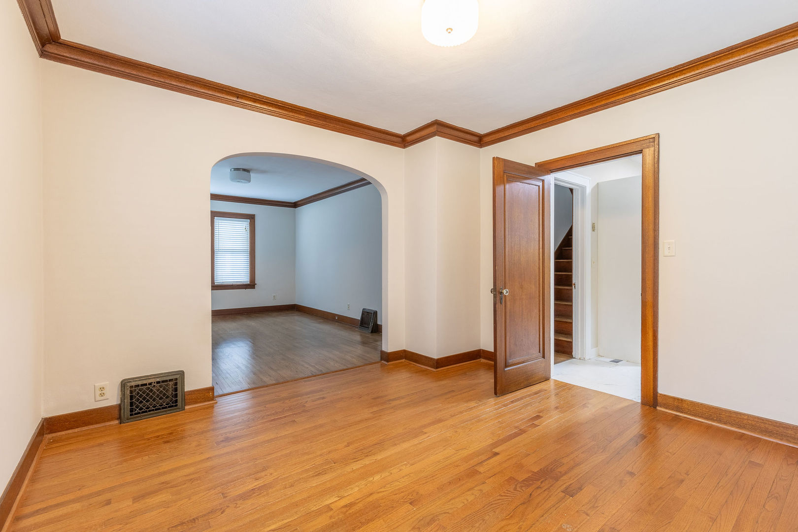 869 Shuler Street Property Photo 4