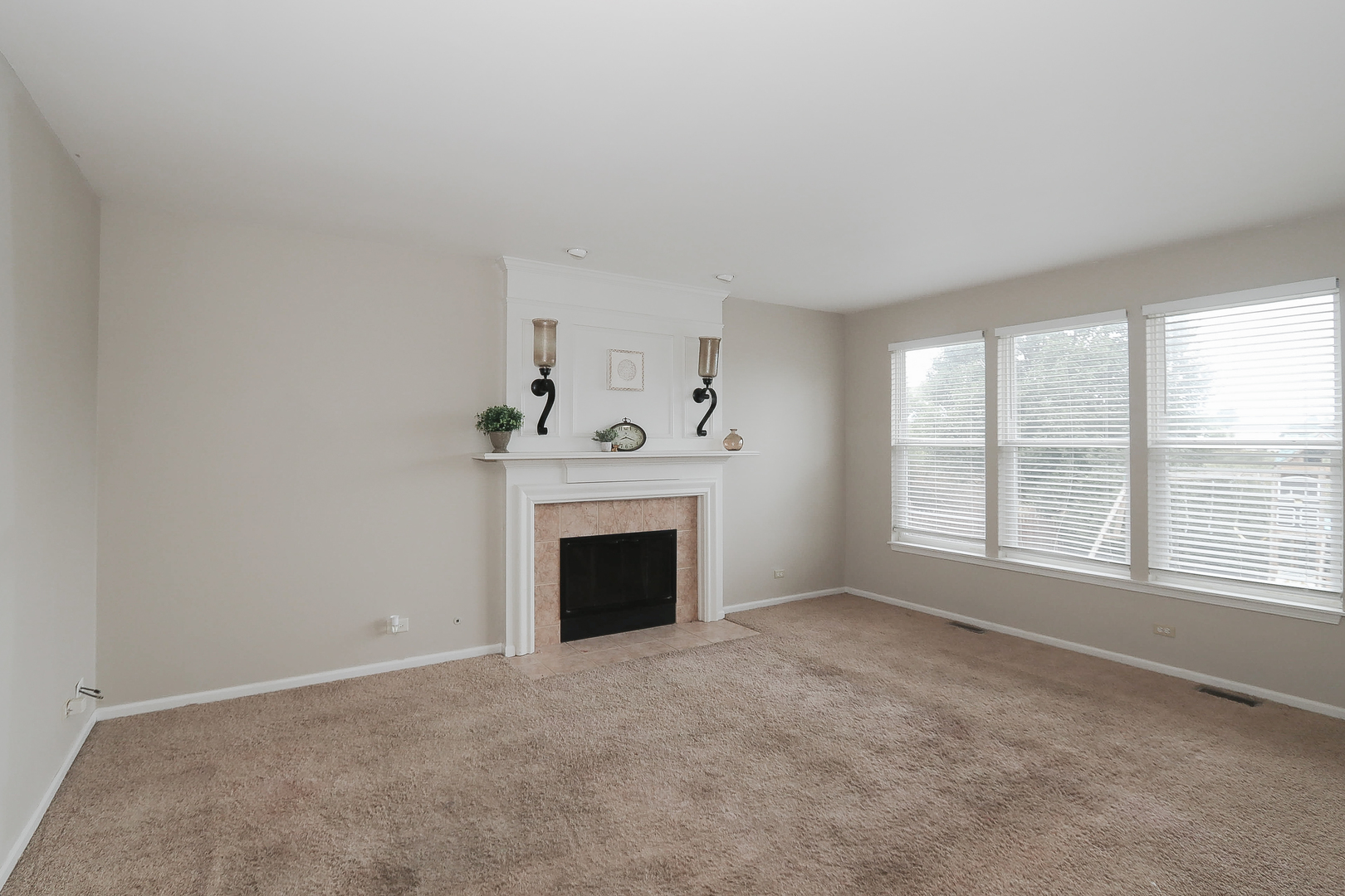 1112 Spinnaker Street Property Photo 12