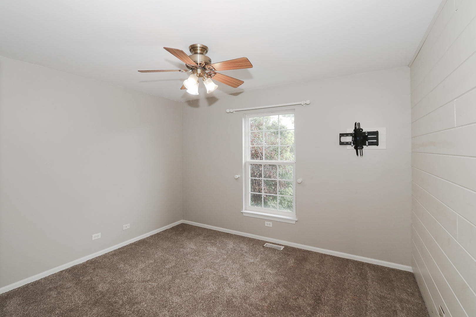1112 Spinnaker Street Property Photo 19