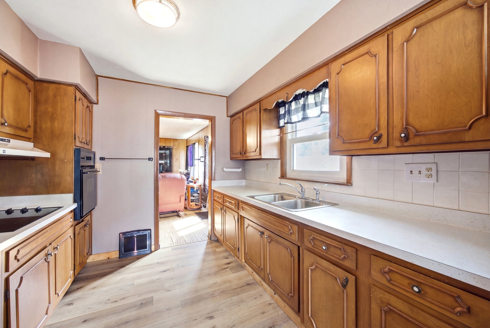 502 Barnum Road Property Photo 7