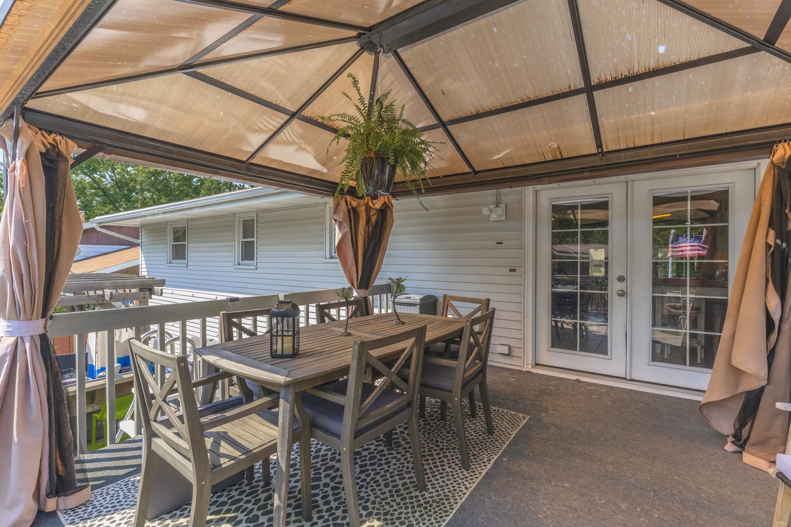 204 Rebecca Lane Property Photo 6
