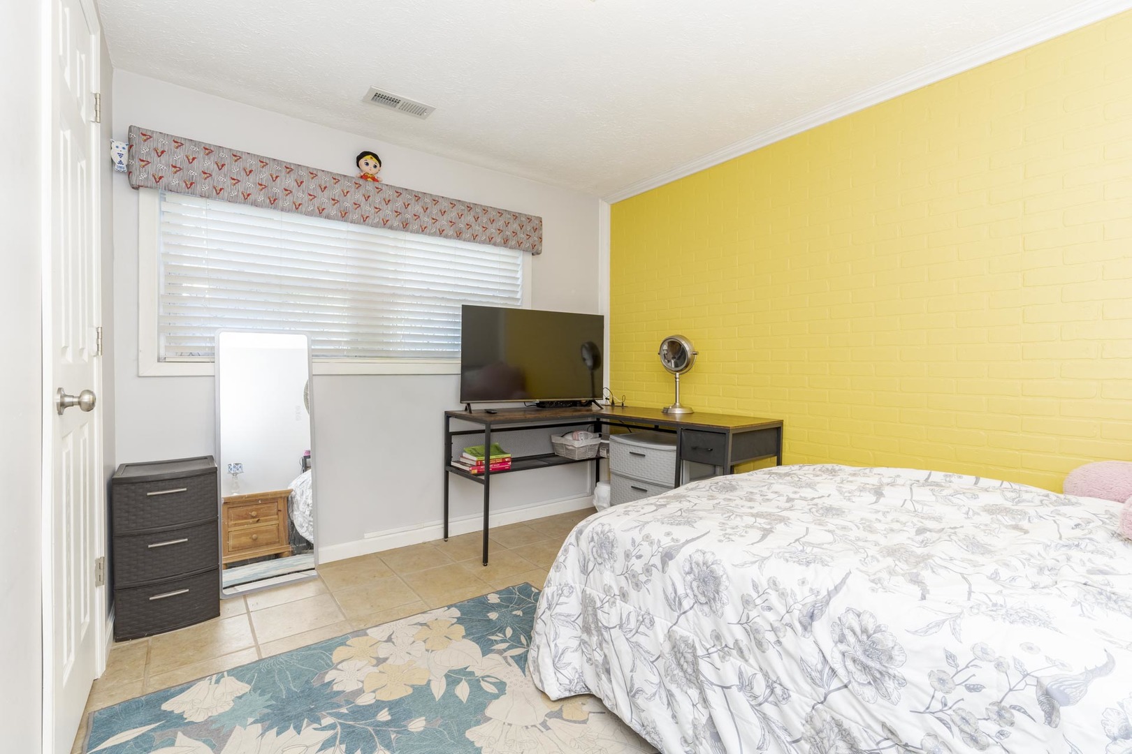 204 Rebecca Lane Property Photo 25
