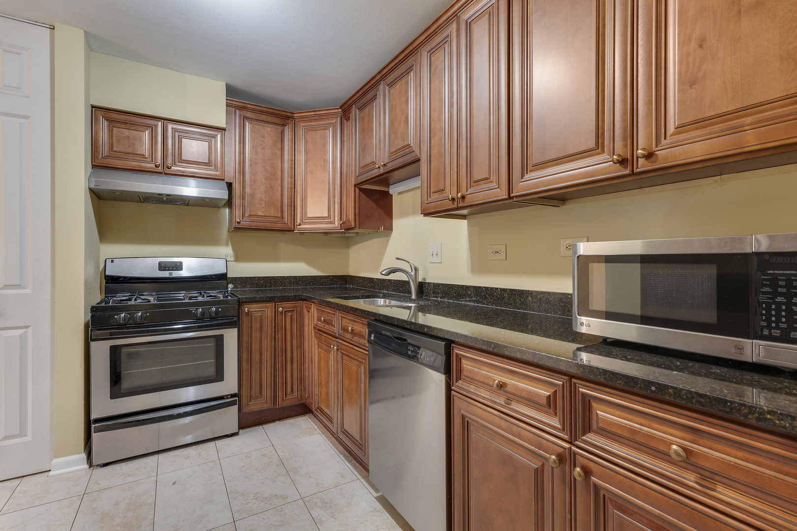 3100 Bayside Drive 3 Property Photo 11
