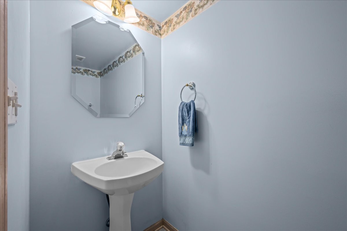 1641 Abington Lane Property Photo 14