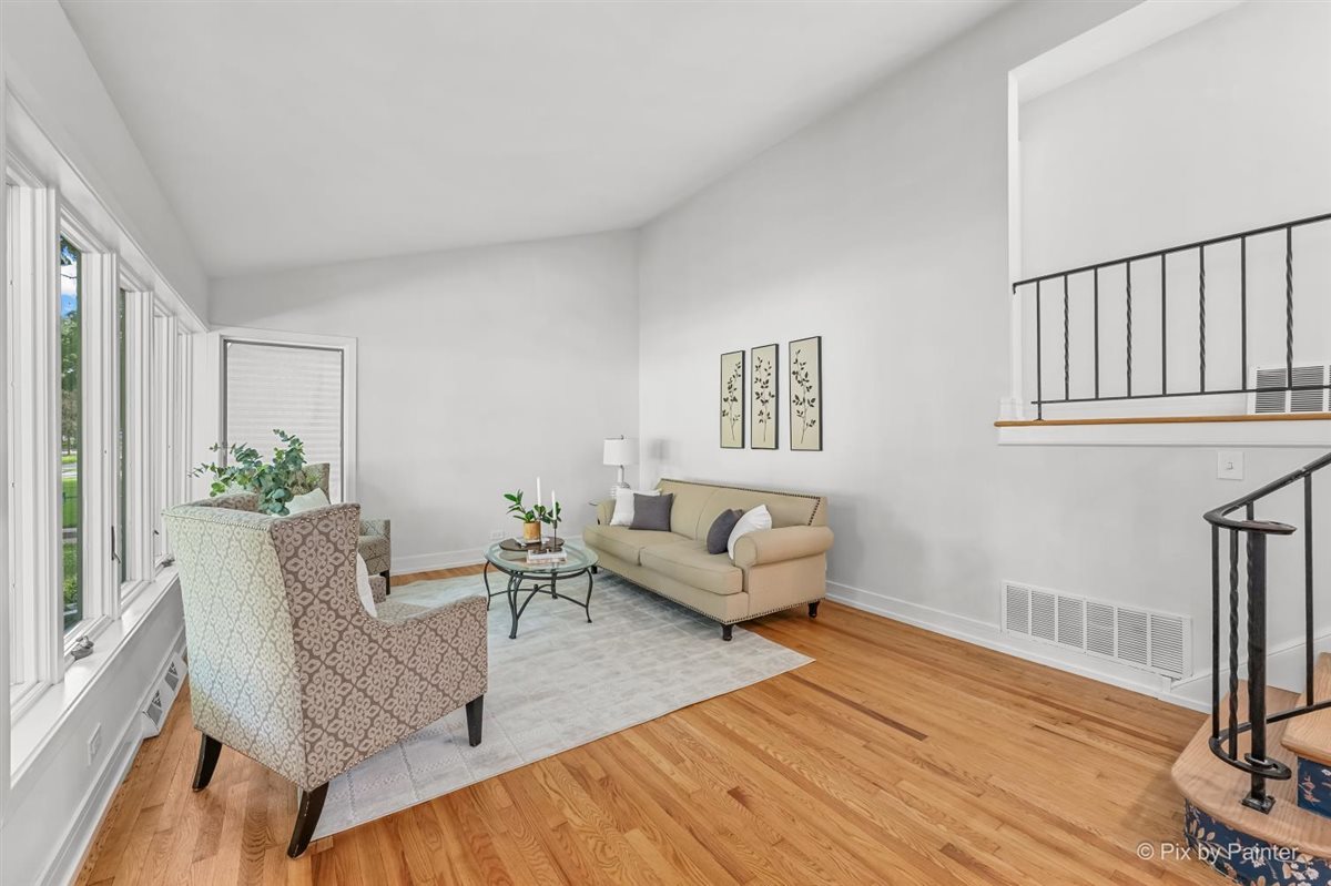 714 Western Avenue Property Photo 4