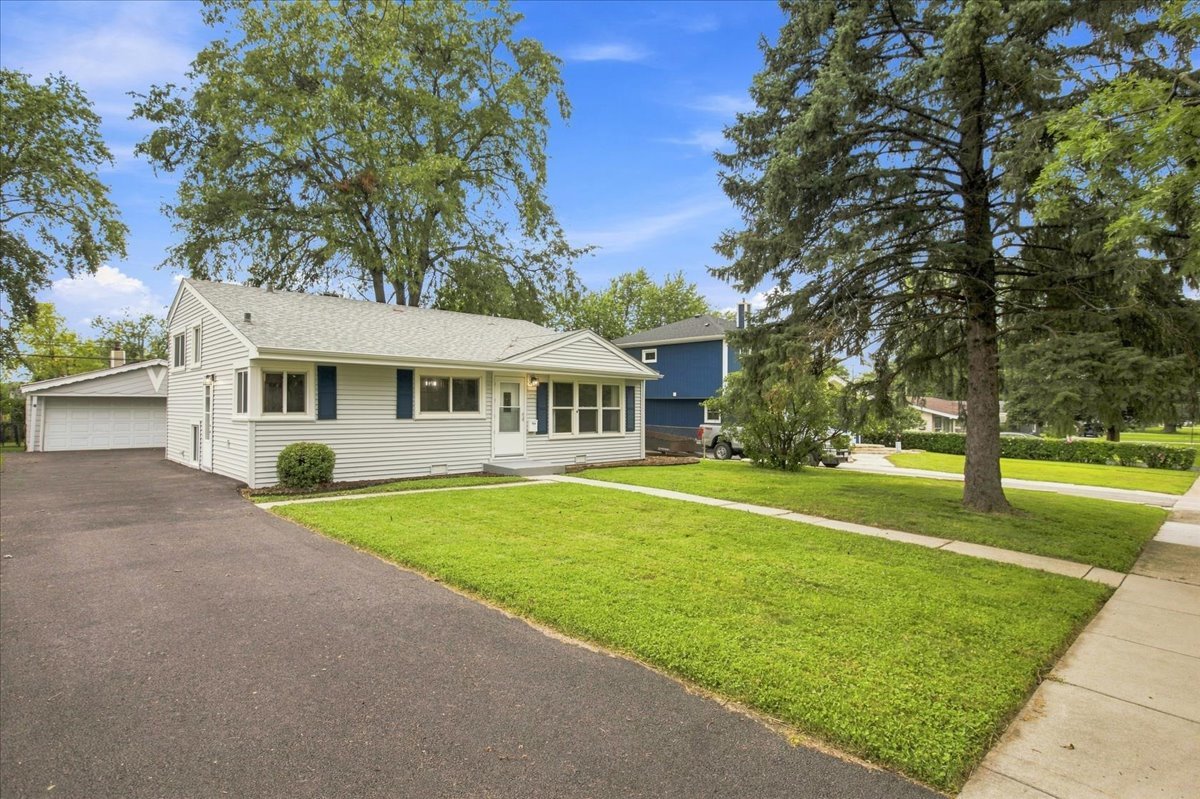 1108 Kim Place Property Photo 2