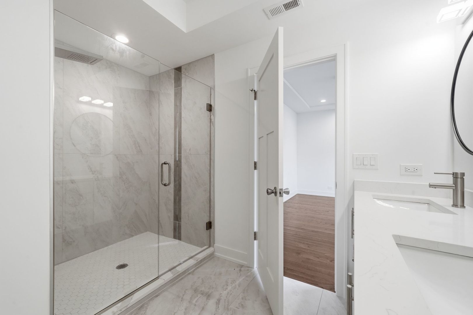 6939 W 95th Place Property Photo 10